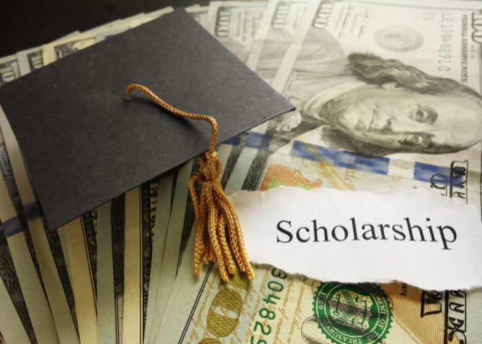 Scholarships for International Students in France